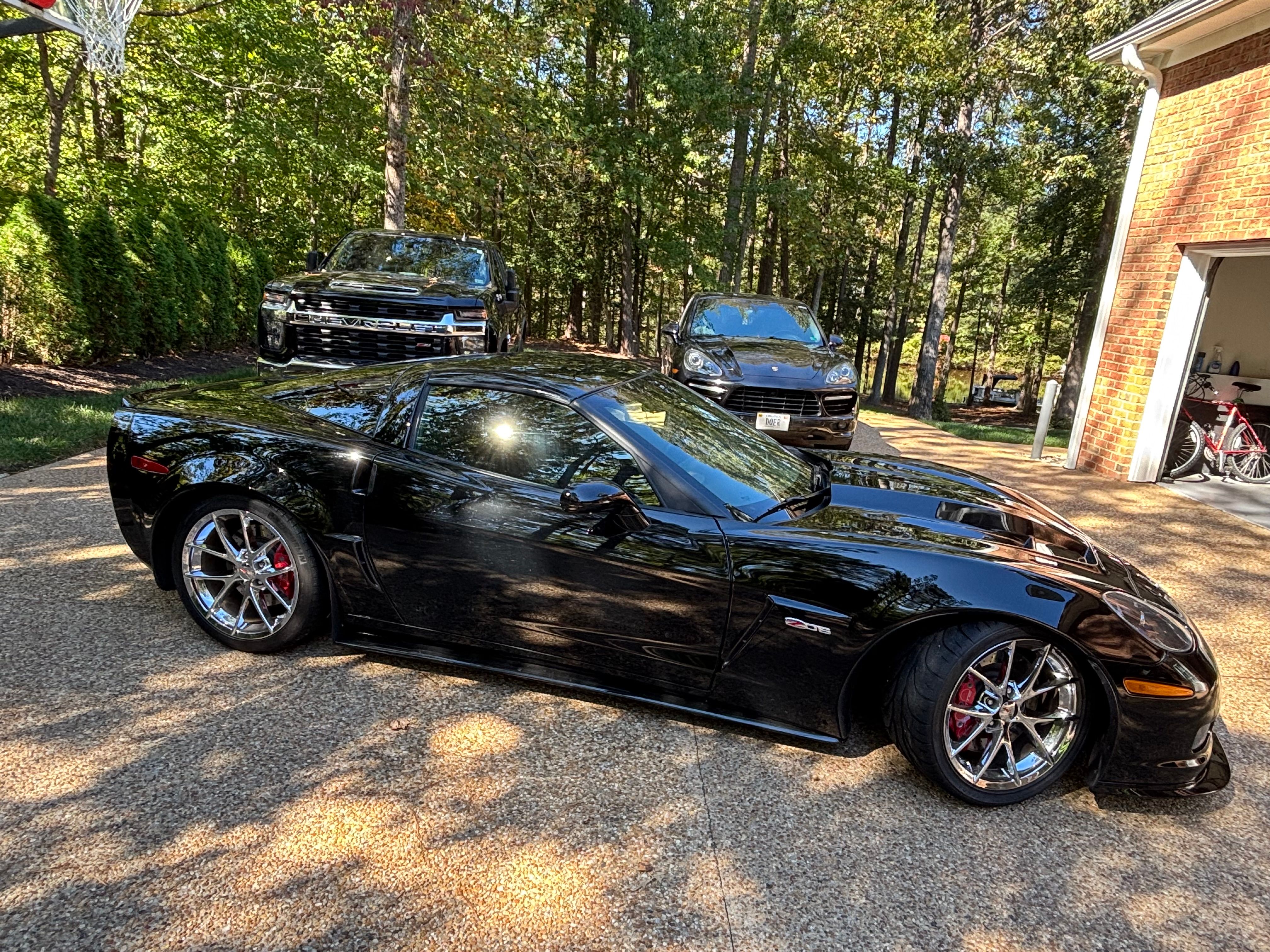 Used 2011 Chevrolet Corvette Z06 w/ Preferred Equipment Group RWD image 4