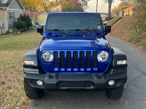 Used 2019 Jeep Wrangler Unlimited Sport S image 2