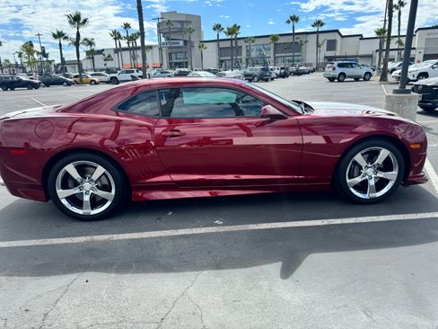 Used 2010 Chevrolet Camaro SS w/ RS Package image 9
