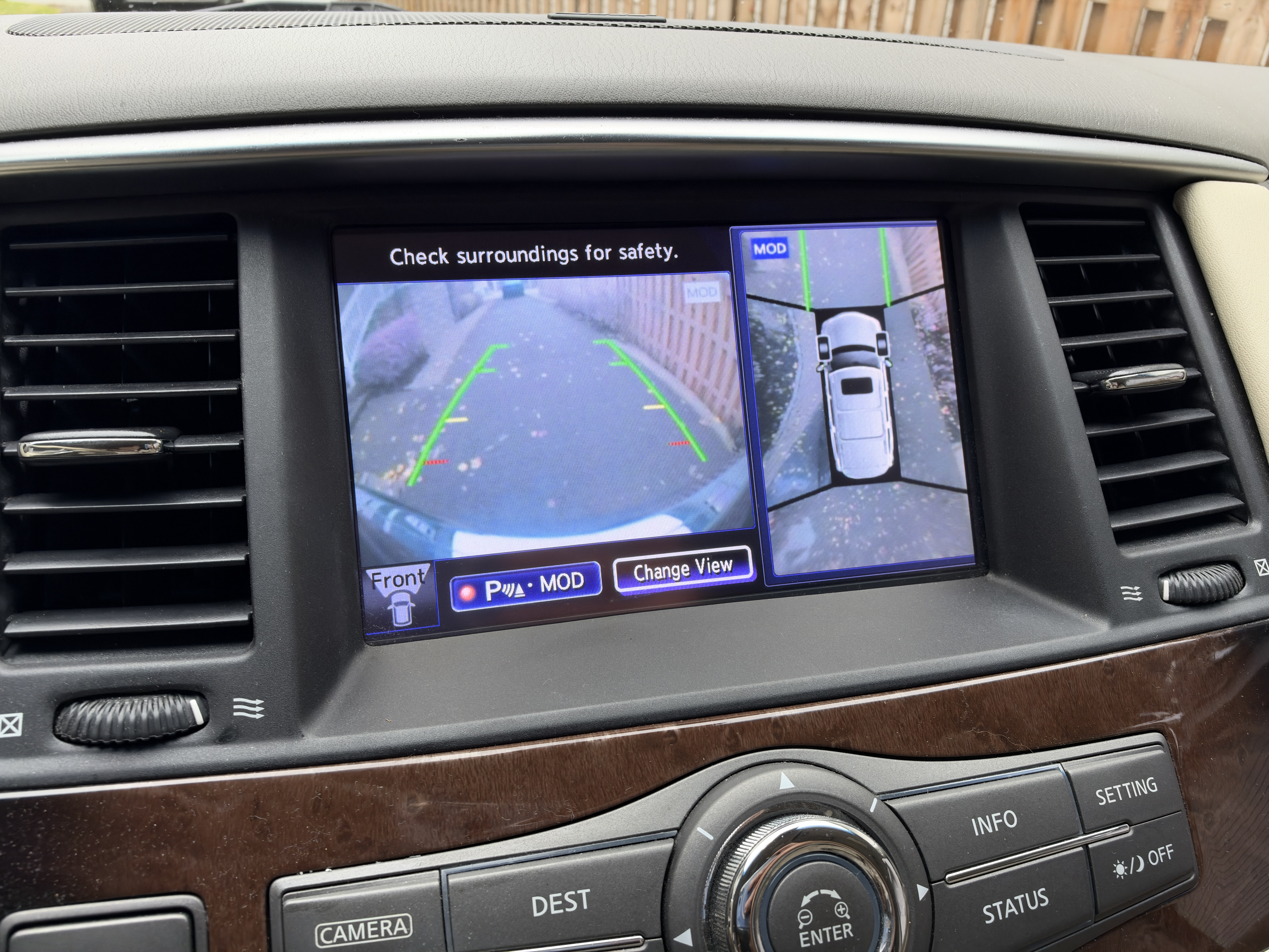 Used 2014 INFINITI QX80 2WD w/ Deluxe Touring Package image 6