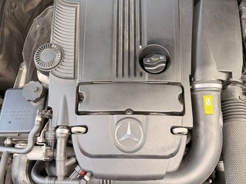 Used 2012 Mercedes-Benz C 250 C 250 Luxury Sedan 4D image 12