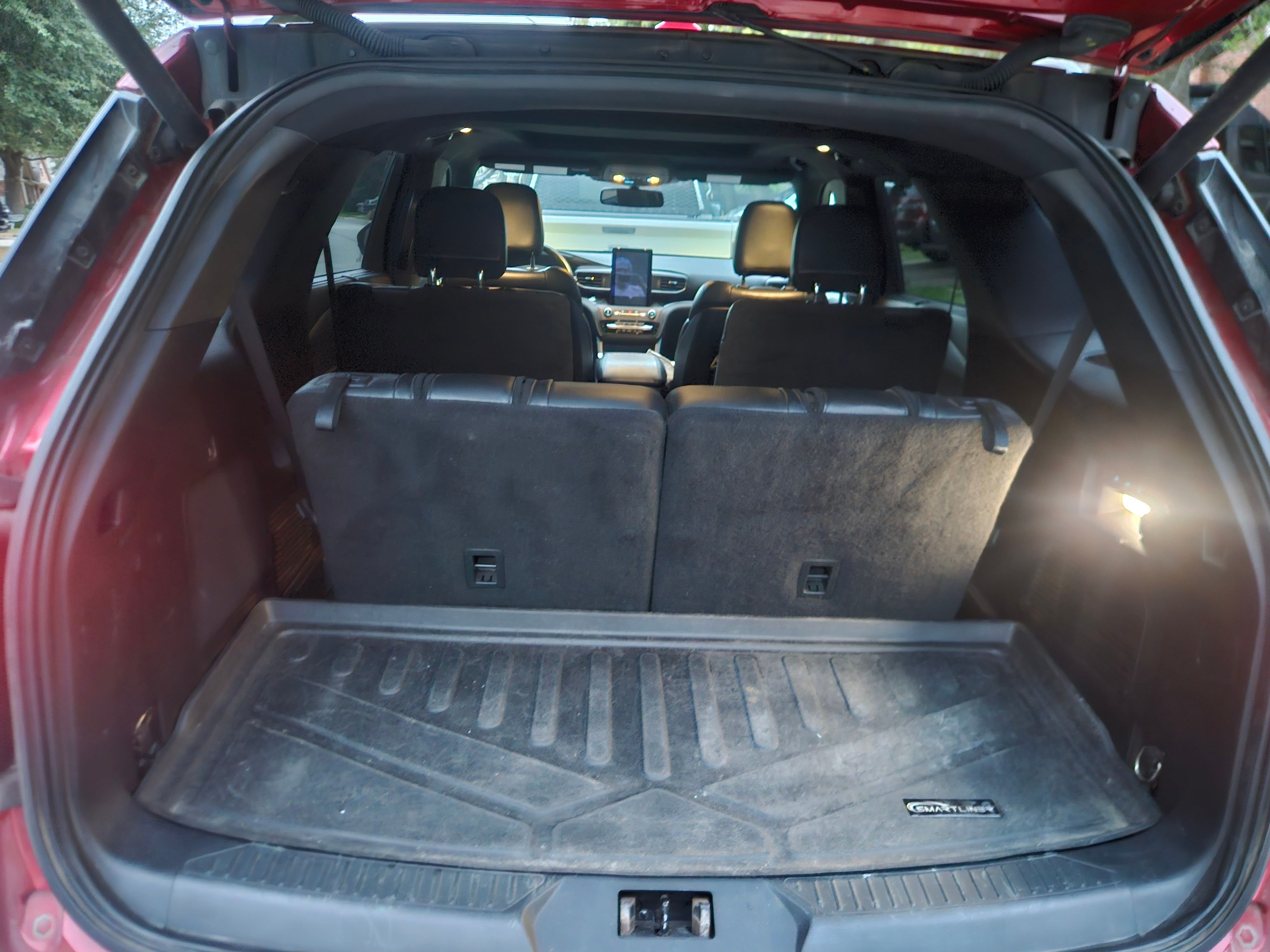 Used 2020 Ford Explorer ST w/ Premium Technology Package AWD/4WD image 9