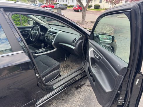 Used 2015 Nissan Altima 2.5 S w/ Power Driver Seat Package FWD image 12