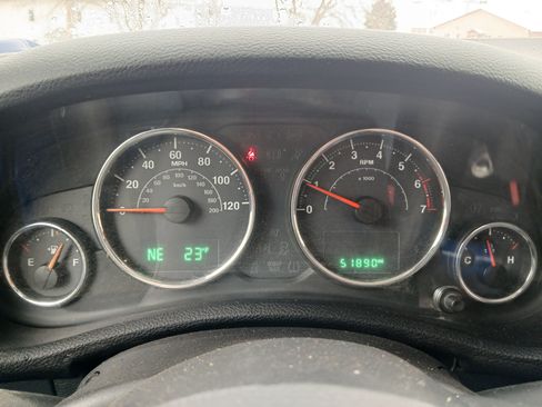 Used 2017 Jeep Wrangler Sport image 10