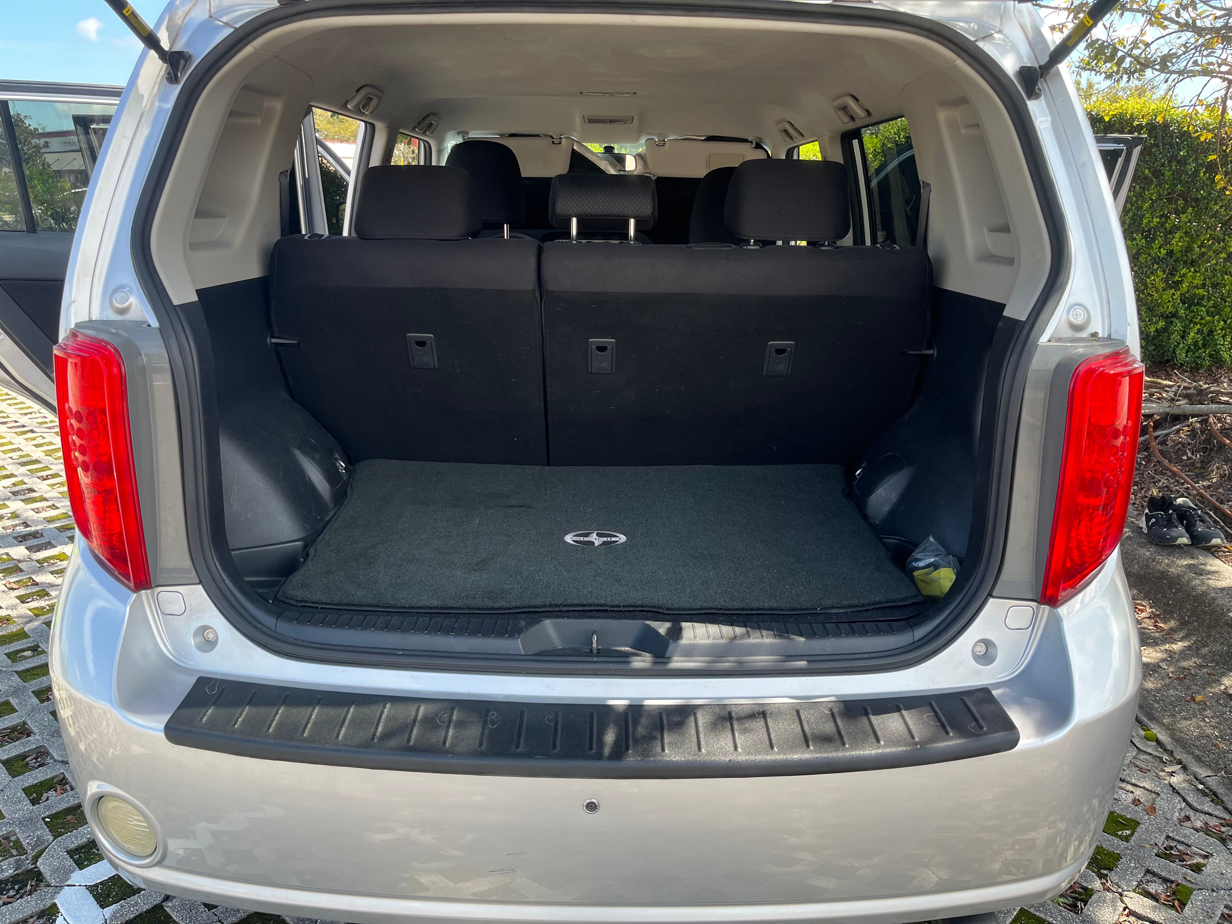 Used 2010 Scion xB FWD image 18