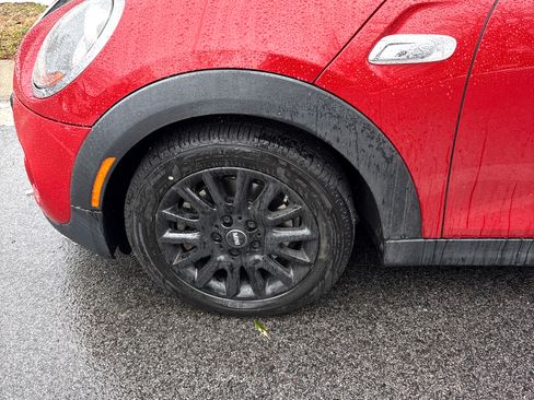 Used 2016 MINI Cooper S image 1