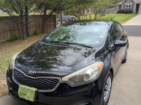 Used 2015 Kia Forte LX image 4