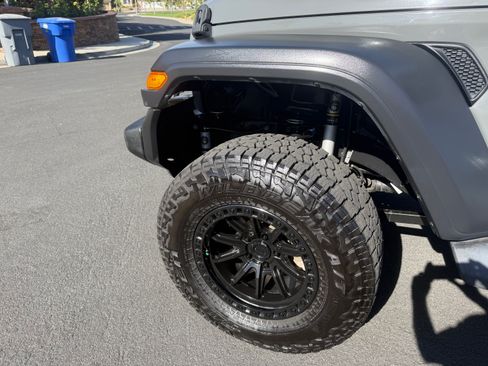 Used 2019 Jeep Wrangler Unlimited Sport S AWD/4WD image 2