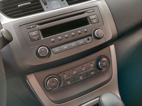 Used 2014 Nissan Sentra SV image 11