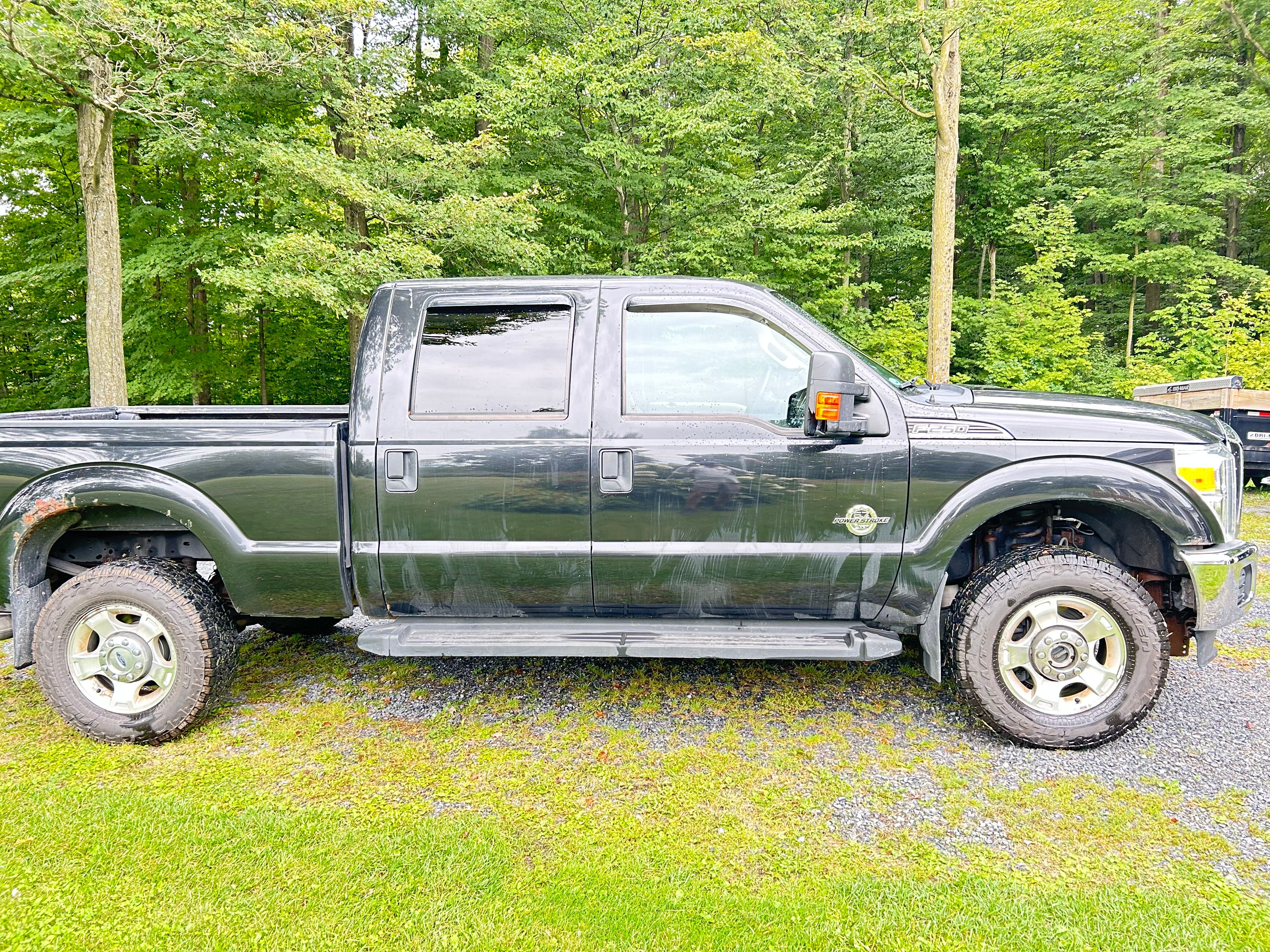 Used 2015 Ford F250 XLT w/ Snow Plow Prep Package AWD/4WD image 6