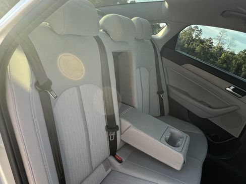 Used 2017 Hyundai Sonata SE FWD image 19