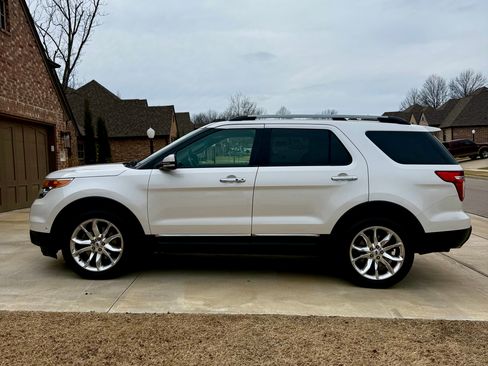 Used 2015 Ford Explorer Limited w/ Equipment Group 302A image 9