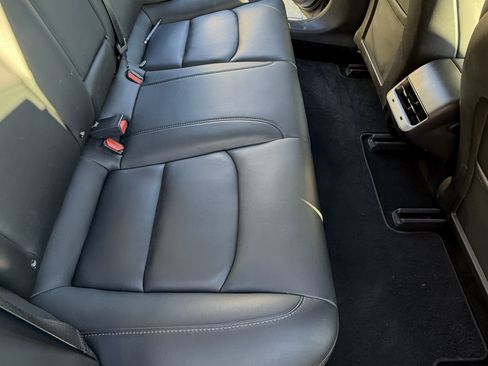 Used 2018 Tesla Model 3 Performance image 1