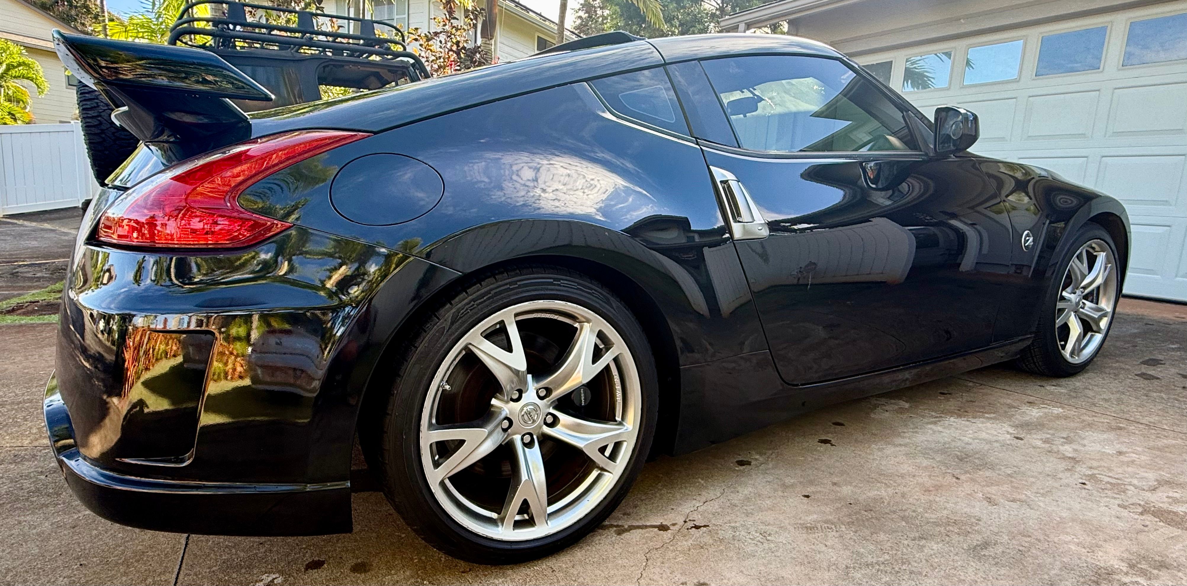 Used 2012 Nissan 370Z Coupe w/ Sport Pkg RWD image 8
