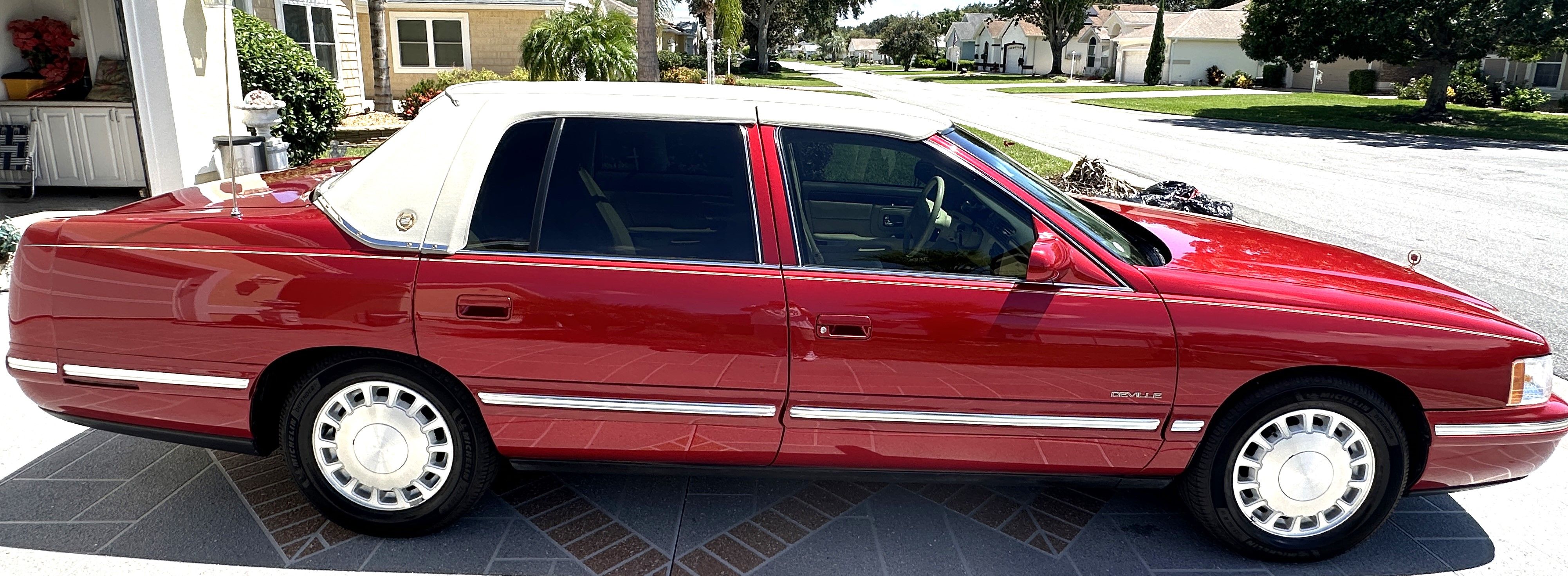 Used 1997 Cadillac De Ville Sedan FWD image 4
