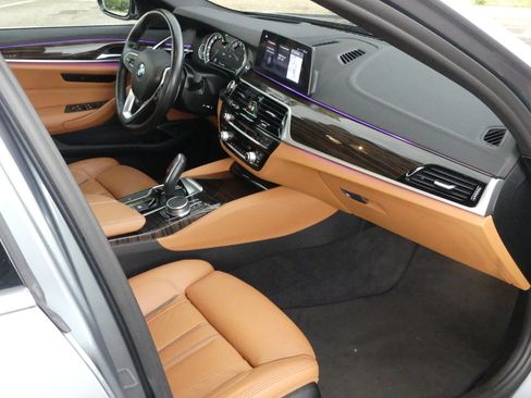 Used 2018 BMW 540i image 12