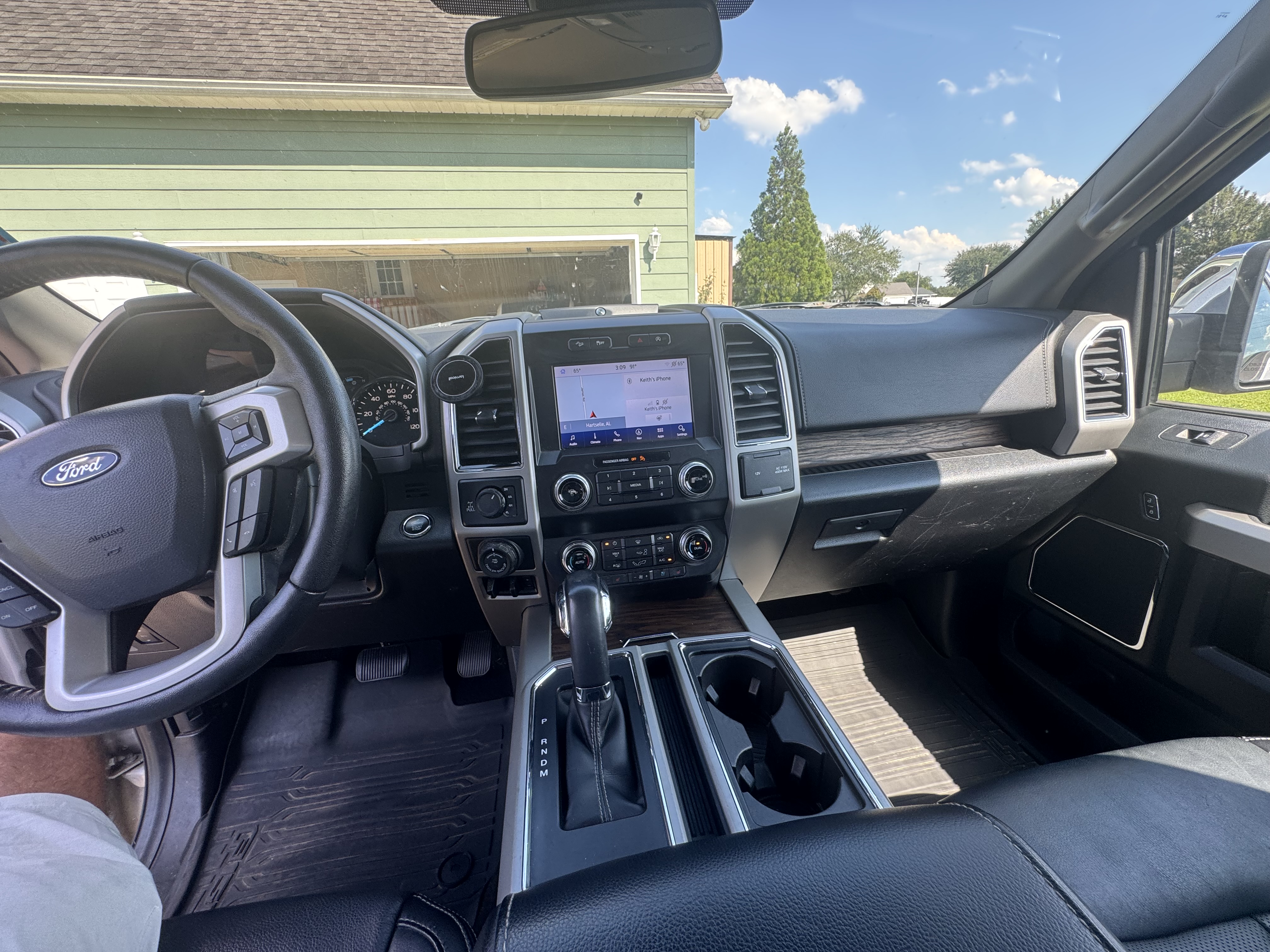 Used 2019 Ford F150 Lariat w/ Equipment Group 502A Luxury AWD/4WD image 19