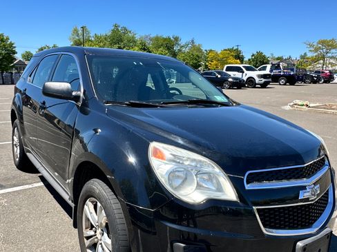Used 2013 Chevrolet Equinox LS w/ LPO, Protection Package FWD image 2