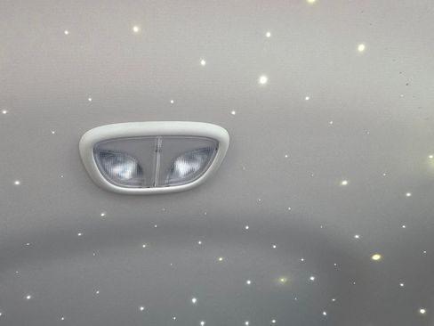 Used 2018 Jeep Cherokee Limited image 10