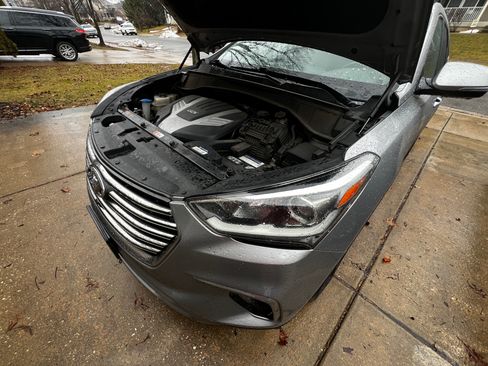 Used 2017 Hyundai Santa Fe Limited w/ Cargo Package image 10