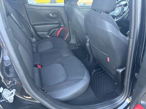 Used 2017 Jeep Renegade Trailhawk w/ Popular Equipment Group AWD/4WD image 23