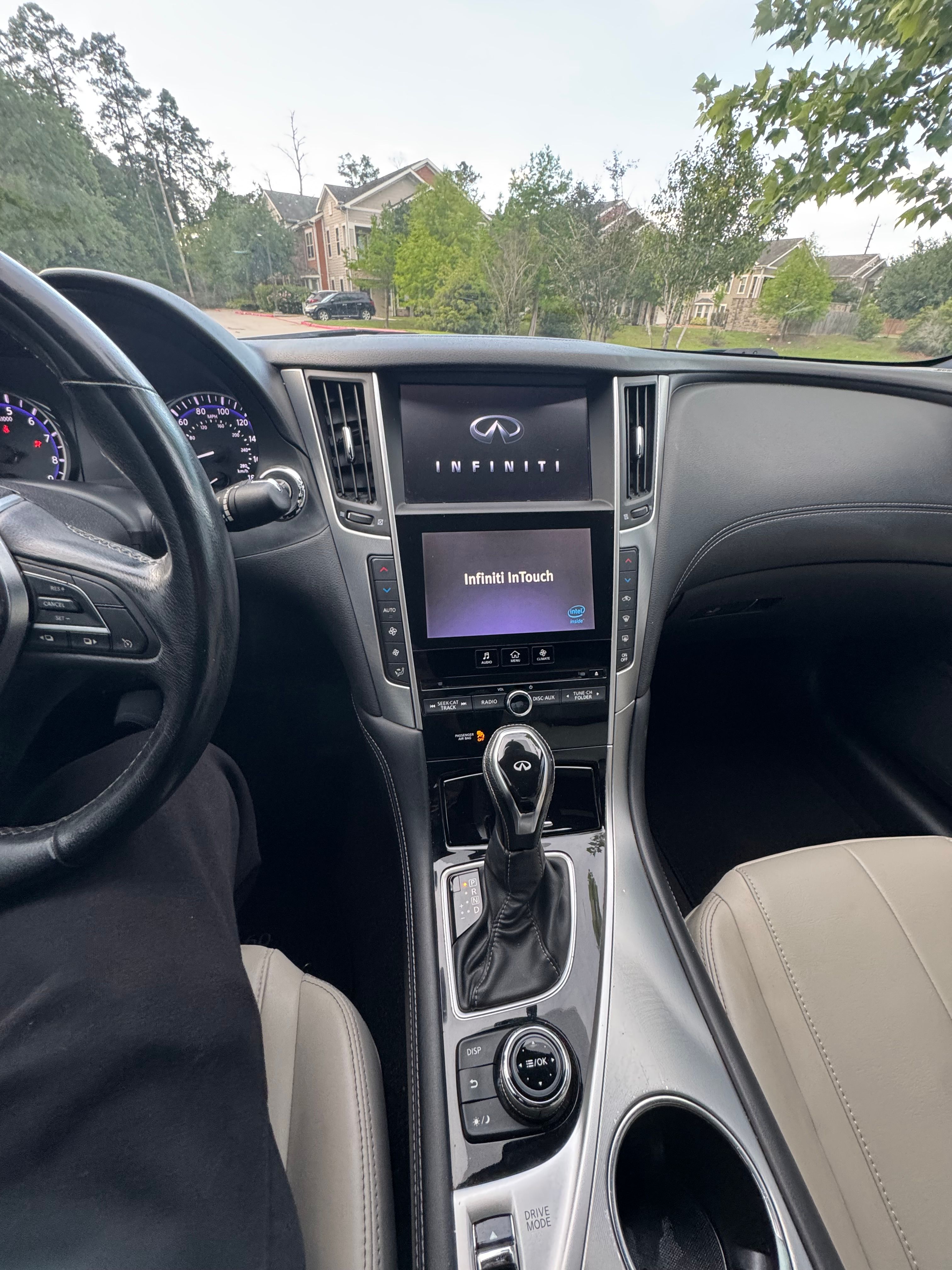 Used 2017 INFINITI Q60 3.0t w/ Cargo Package AWD/4WD image 11