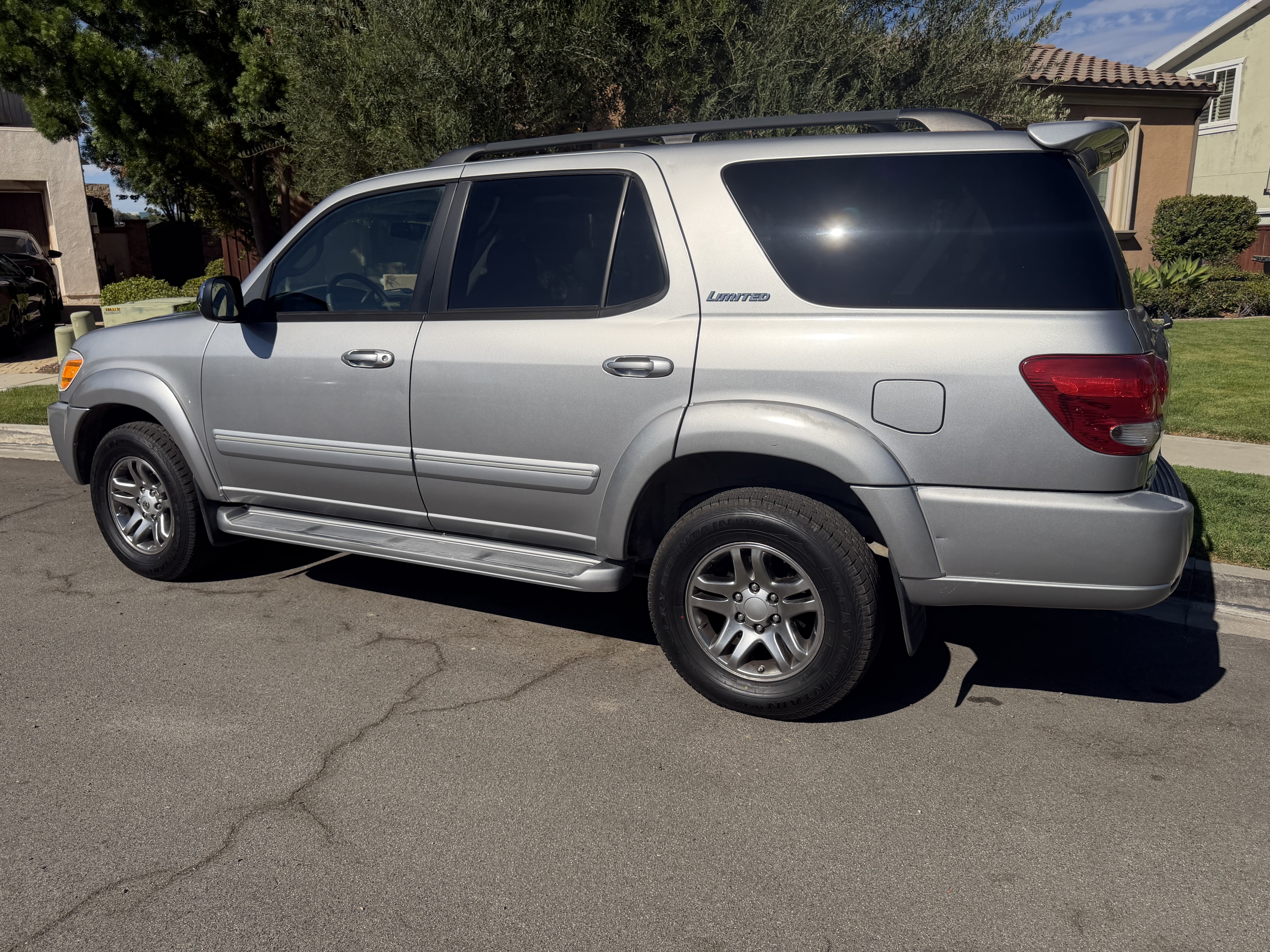 Used 2007 Toyota Sequoia Limited AWD/4WD image 1