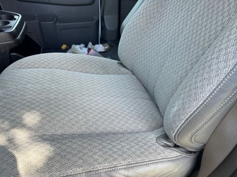 Used 2017 Chevrolet Express 3500 LS image 6