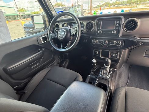 Used 2018 Jeep Wrangler Unlimited Sport AWD/4WD image 5