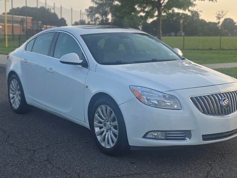 Used 2011 Buick Regal CXL w/ RL2 Preferred Equipment Group FWD image 19