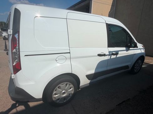 Used 2016 Ford Transit Connect XLT FWD image 2