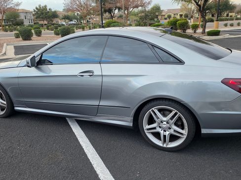 Used 2012 Mercedes-Benz E 550 E 550 Coupe 2D image 18