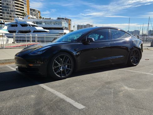 Used 2018 Tesla Model 3 Long Range image 9