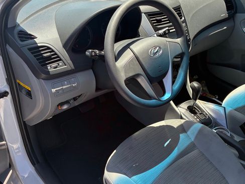 Used 2017 Hyundai Accent SE image 6