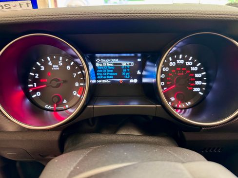 Used 2019 Ford Mustang Shelby GT350 w/ Technology Package RWD image 16