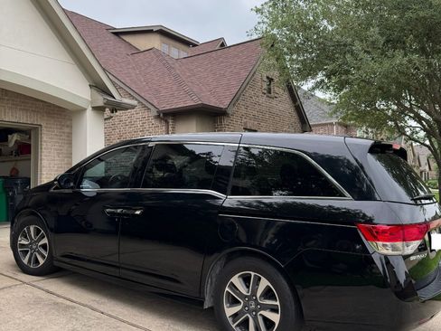 Used 2015 Honda Odyssey Touring Elite image 24