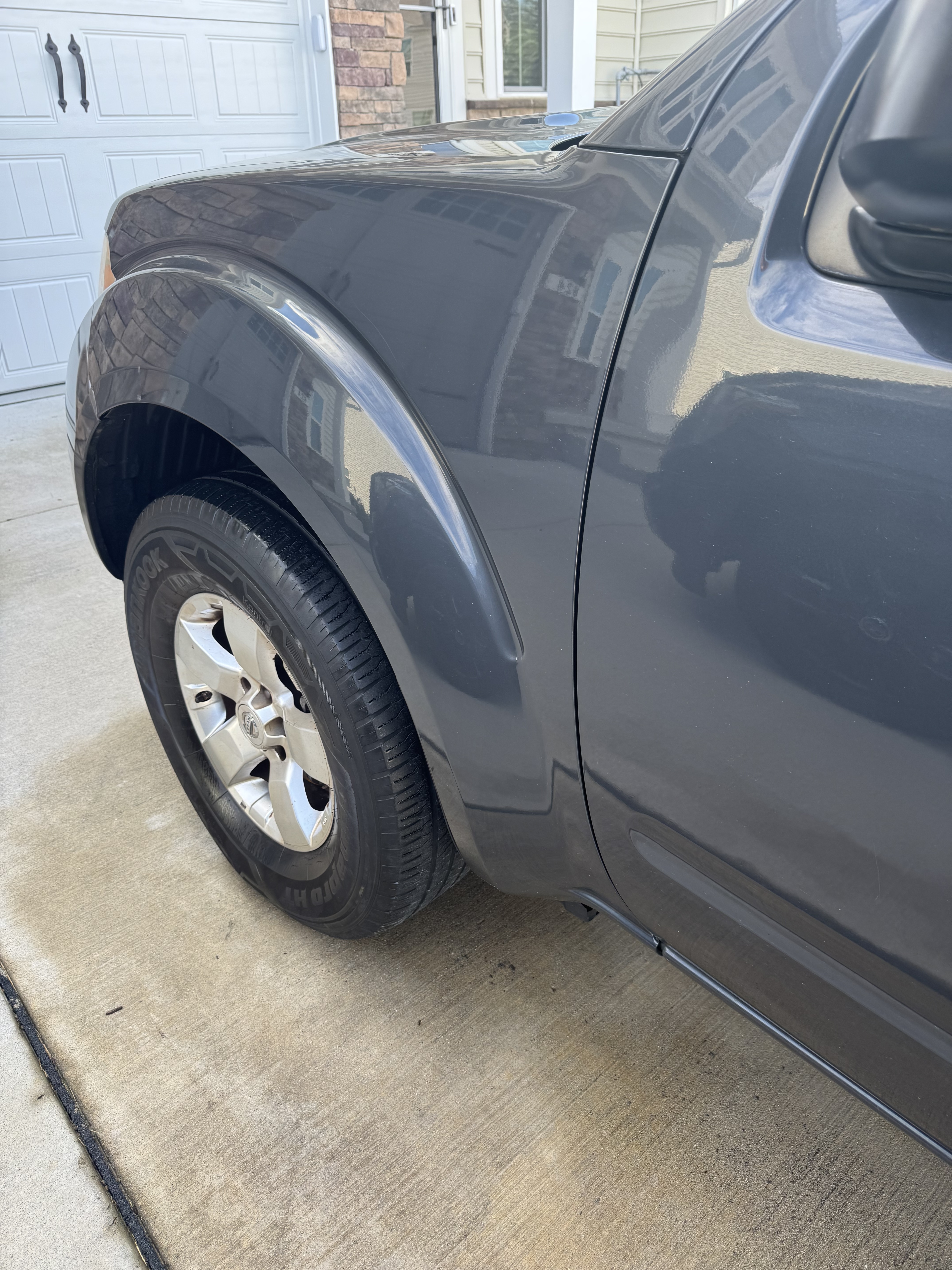 Used 2013 Nissan Frontier SV AWD/4WD image 4