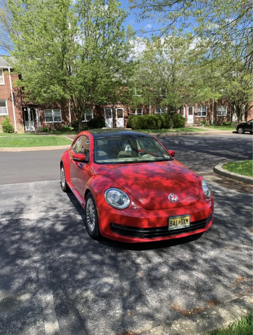 Used 2013 Volkswagen Beetle 2.5 FWD image 1