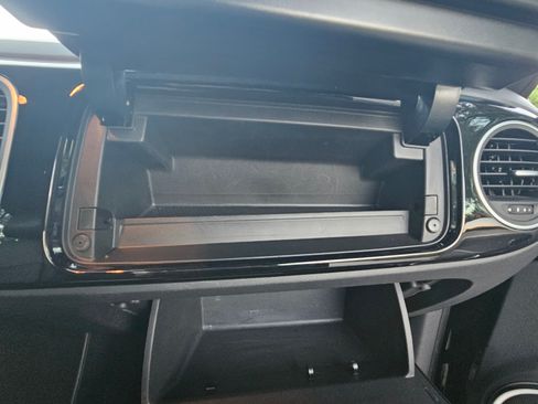 Used 2013 Volkswagen Beetle 2.5 image 25