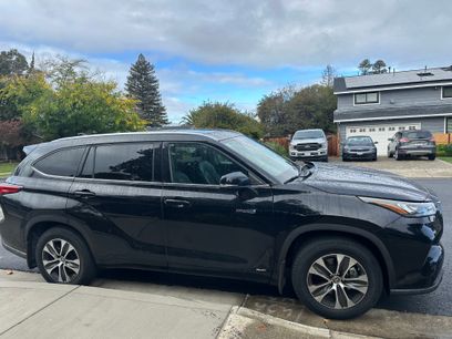 Used 2020 Toyota Highlander XLE