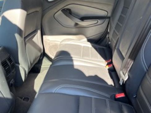 Used 2019 Ford Escape SEL image 15