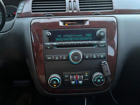 Used 2009 Chevrolet Impala LT FWD image 8