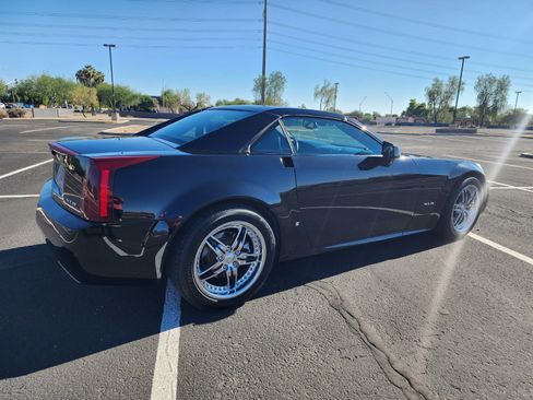 Used 2008 Cadillac XLR image 10