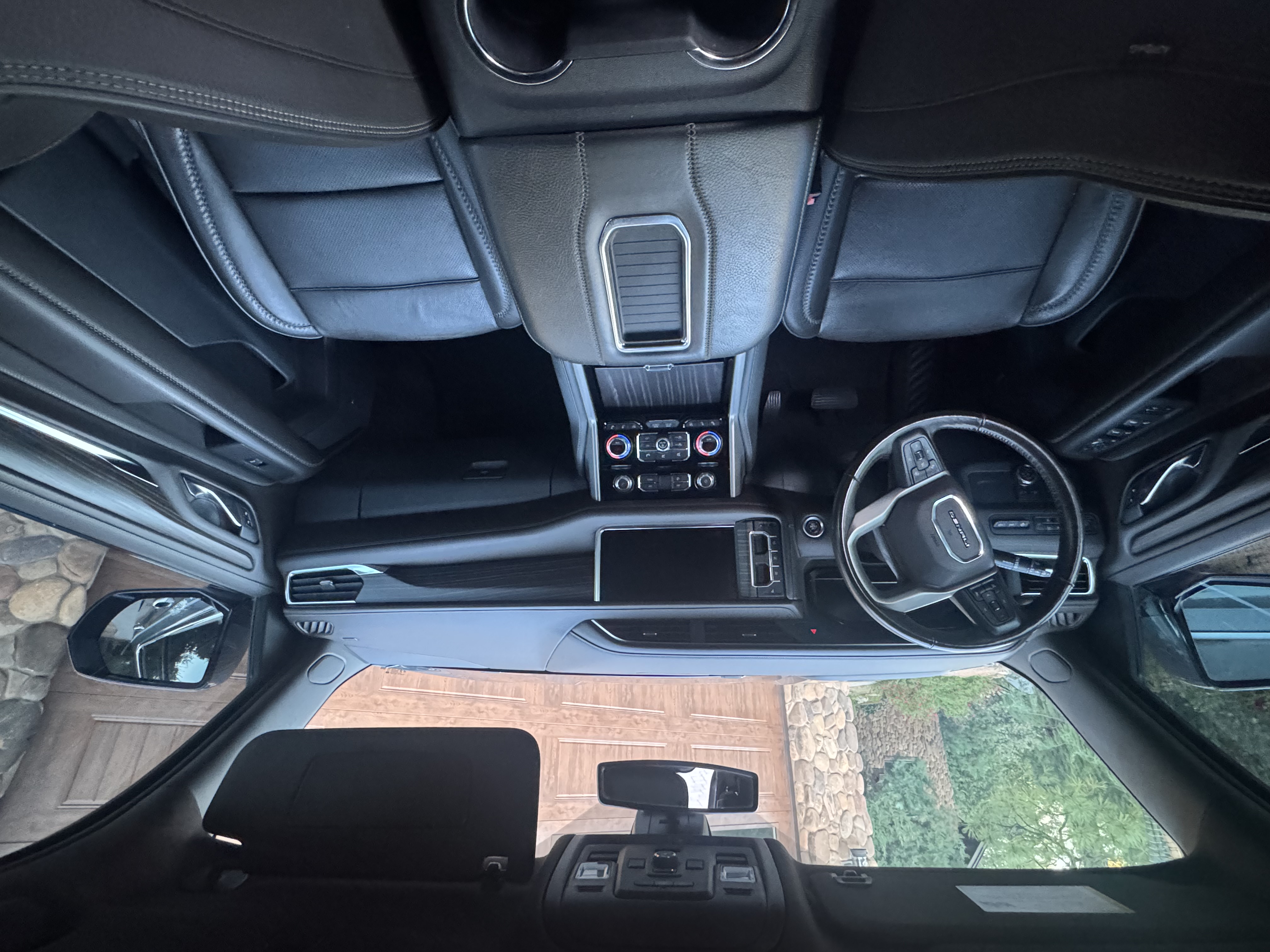 Used 2022 GMC Yukon Denali AWD/4WD image 13
