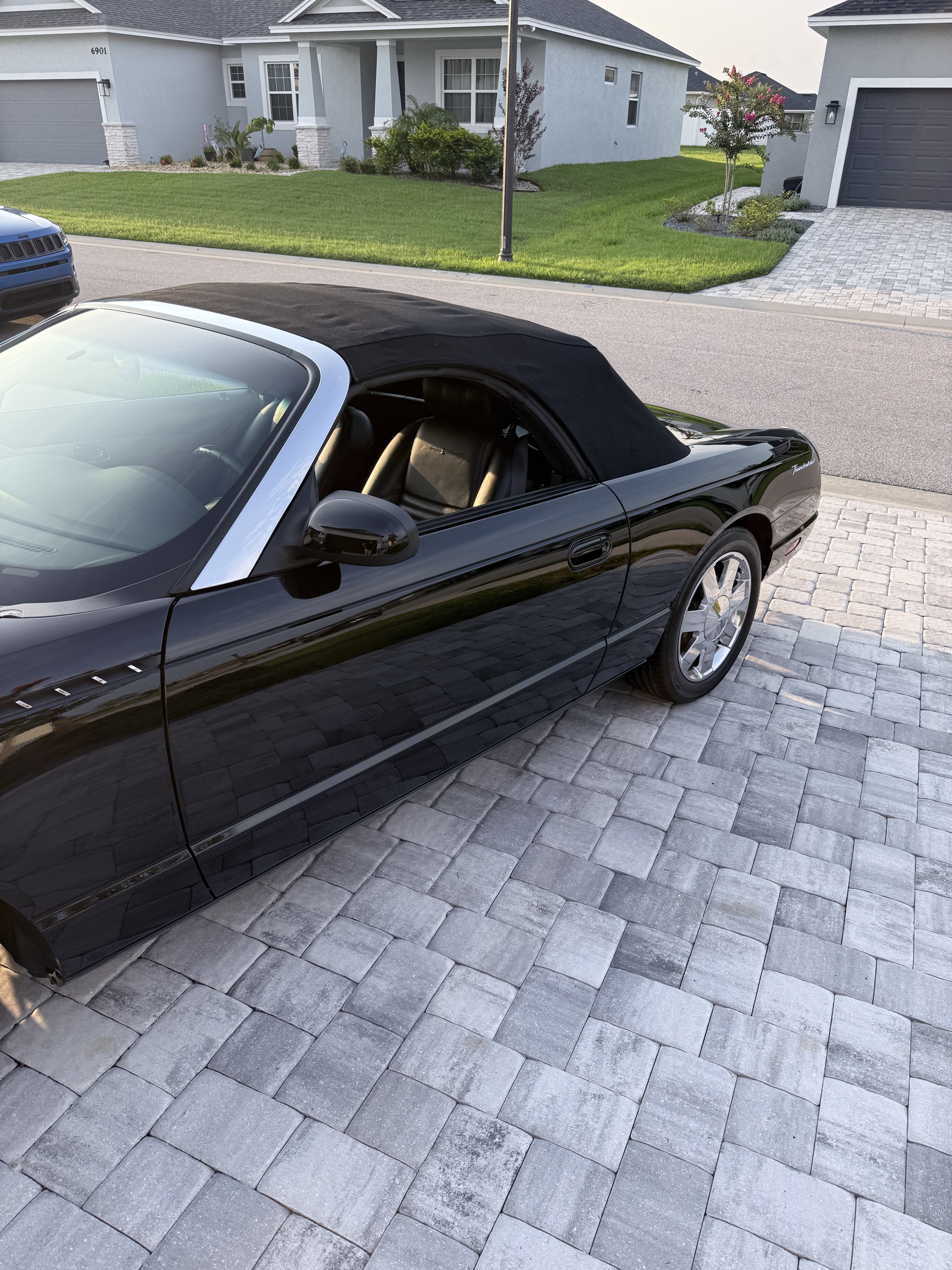 Used 2002 Ford Thunderbird RWD image 19