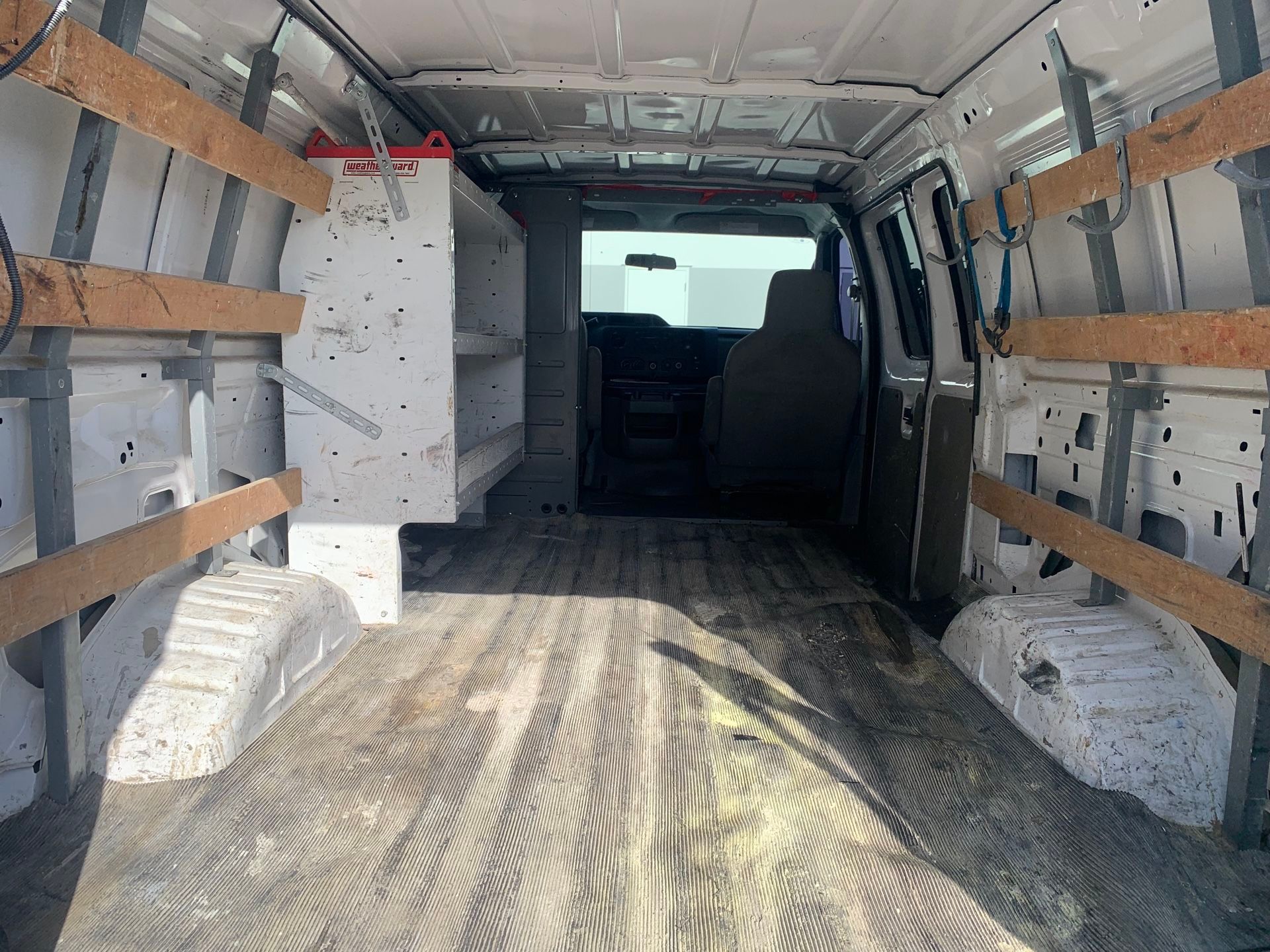 Used 2014 Ford E-250 and Econoline 250 w/ Power Group RWD image 8