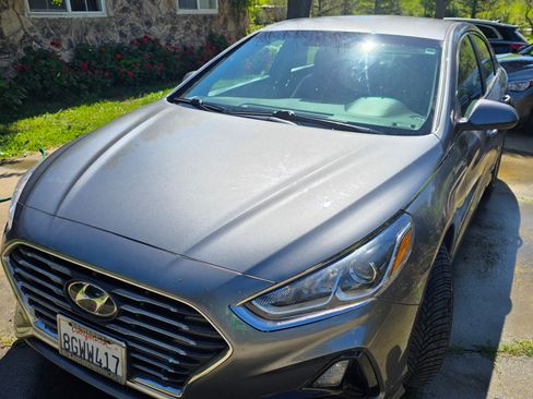Used 2019 Hyundai Sonata SE image 2