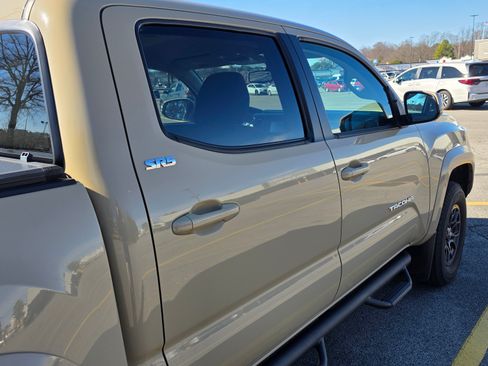 Used 2017 Toyota Tacoma SR5 w/ Tow Package image 15