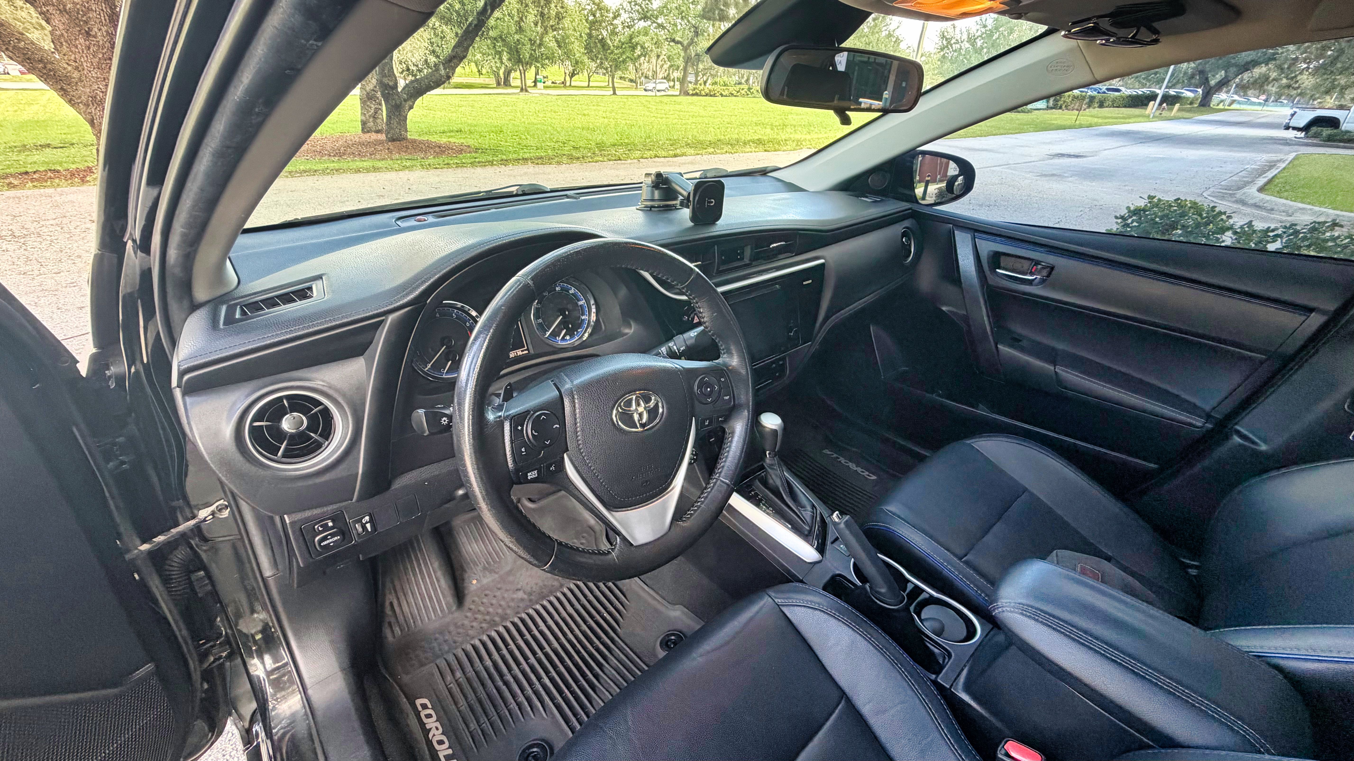 Used 2017 Toyota Corolla XSE w/ Carpet Mat Package (TMS) FWD image 6