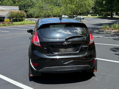 Used 2014 Ford Fiesta SE FWD image 4
